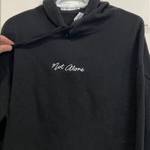 (21) Independent Not Alone Cropped Hoodie